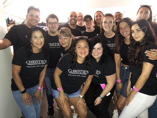 Same Day Custom Shirts for Your Business - Uniforms Same Day Custom Shirts for Your Business - Uniforms